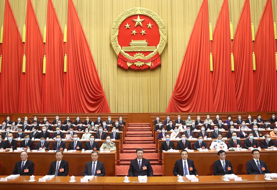 5月22日，第十三屆全國(guó)人民代表大會(huì)第三次會(huì)議在北京人民大會(huì)堂開(kāi)幕。黨和國(guó)家領(lǐng)導(dǎo)人習(xí)近平、李克強(qiáng)、汪洋、王滬寧、趙樂(lè)際、韓正、王岐山等出席，栗戰(zhàn)書主持大會(huì)。